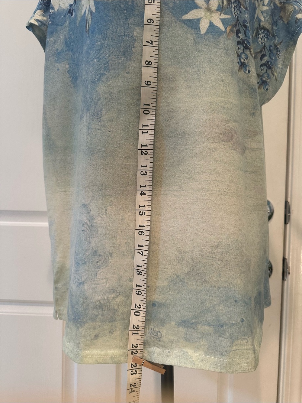 Blue Floral XL Short Sleeve Women’s Top - Picture 4 of 5